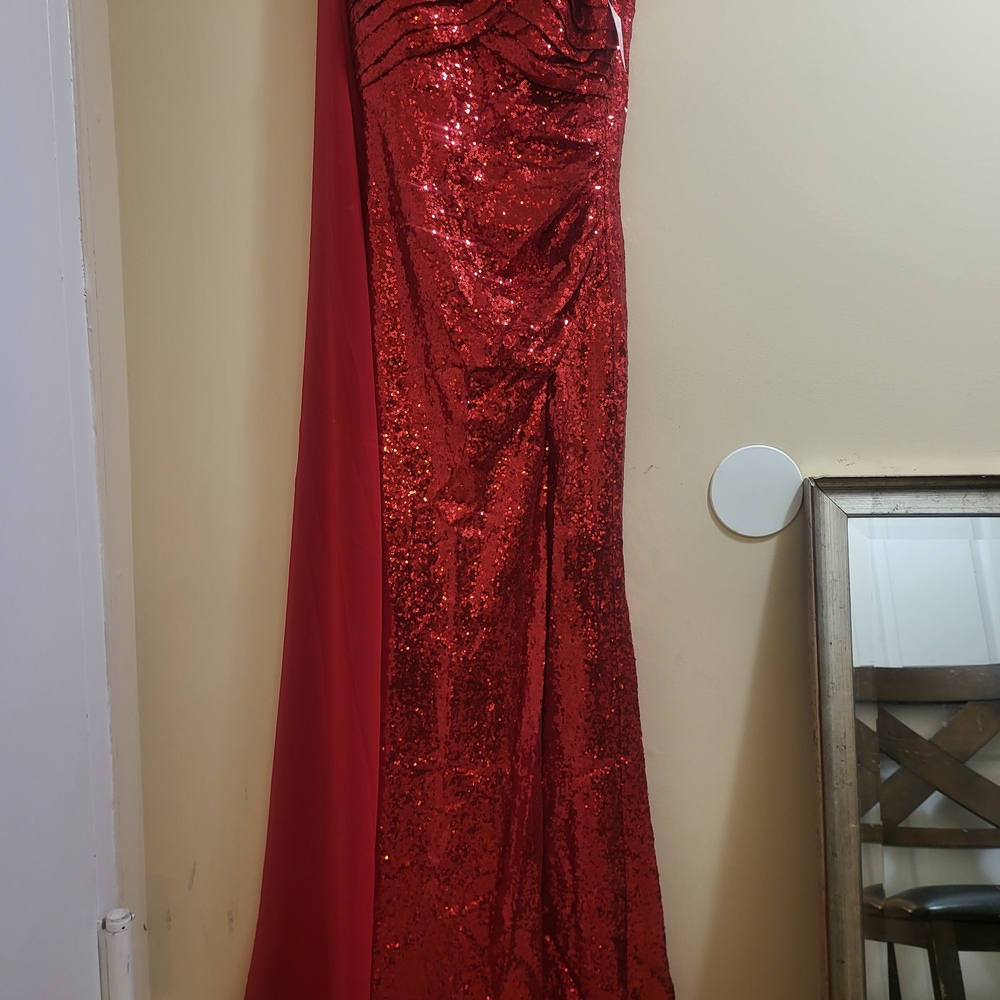 Cape Shoulder Pleated Elegant Red Sequin Sleeveless Gown - Picture 10 of 12